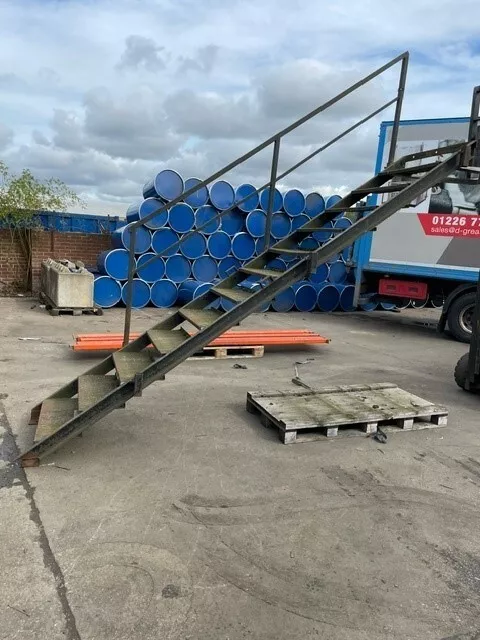 Fixed Steel Stairs with Hand Rail